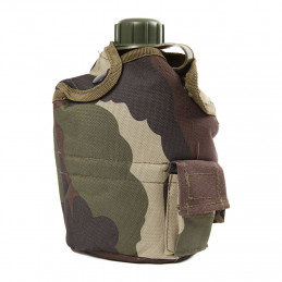 Gourde militaire de type US avec sa housse.