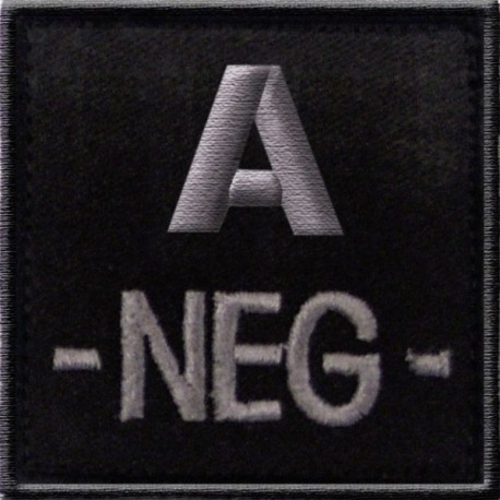 Groupe sanguin A négatif brodé sur tissu noir Groupe sanguin A négatif brodé sur tissu noir
