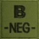 Groupe sanguin B négatif brodé sur tissu vert OD
