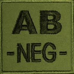 Groupe sanguin AB négatif brodé sur tissu vert OD